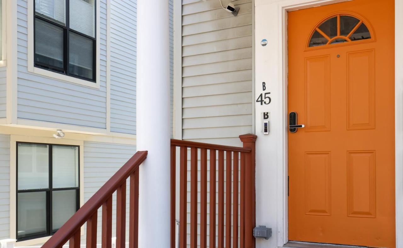 Amazing Family-Friendly And Group-Friendly Accommodation #Thebackdorch Boston Exterior photo